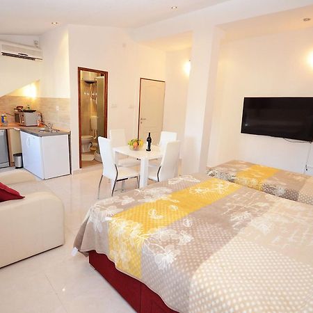 Tajami Apartments Kotor Luaran gambar