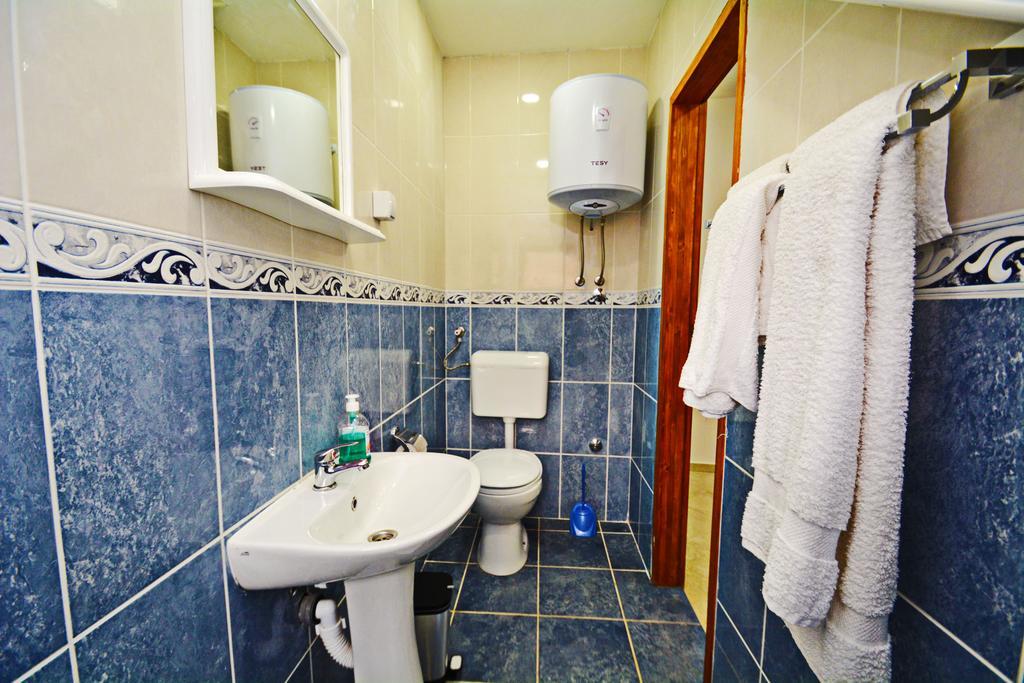 Tajami Apartments Kotor Luaran gambar