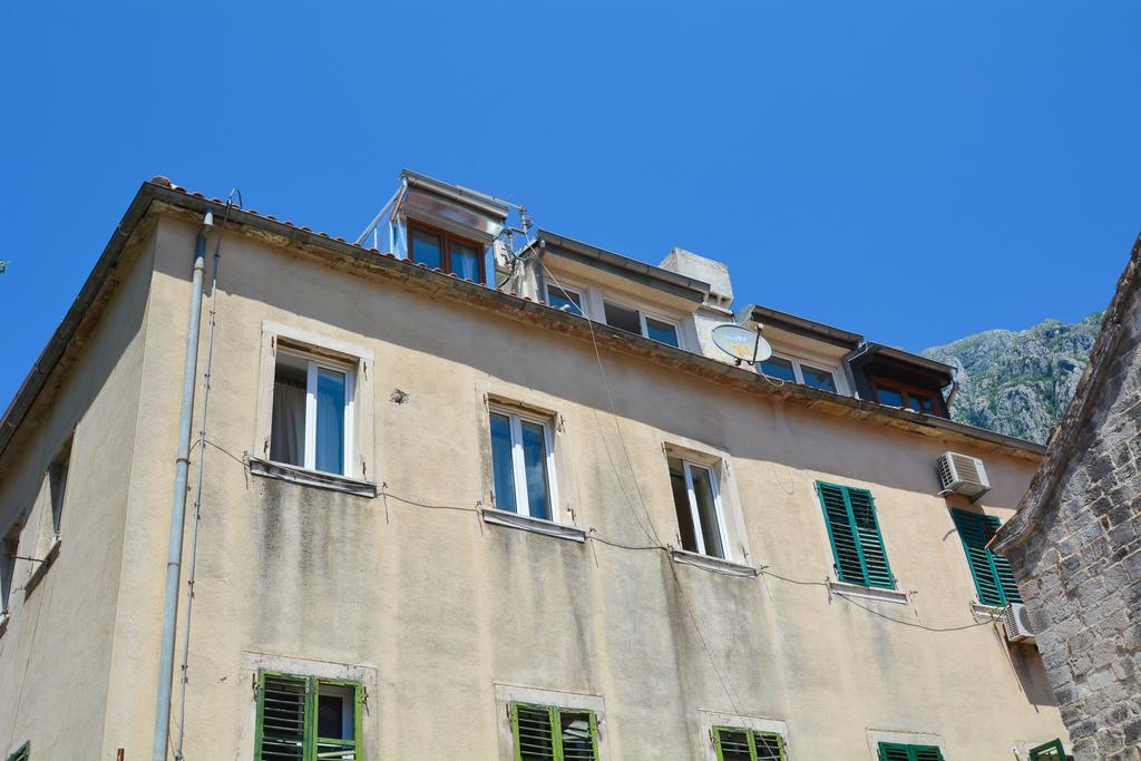 Tajami Apartments Kotor Luaran gambar