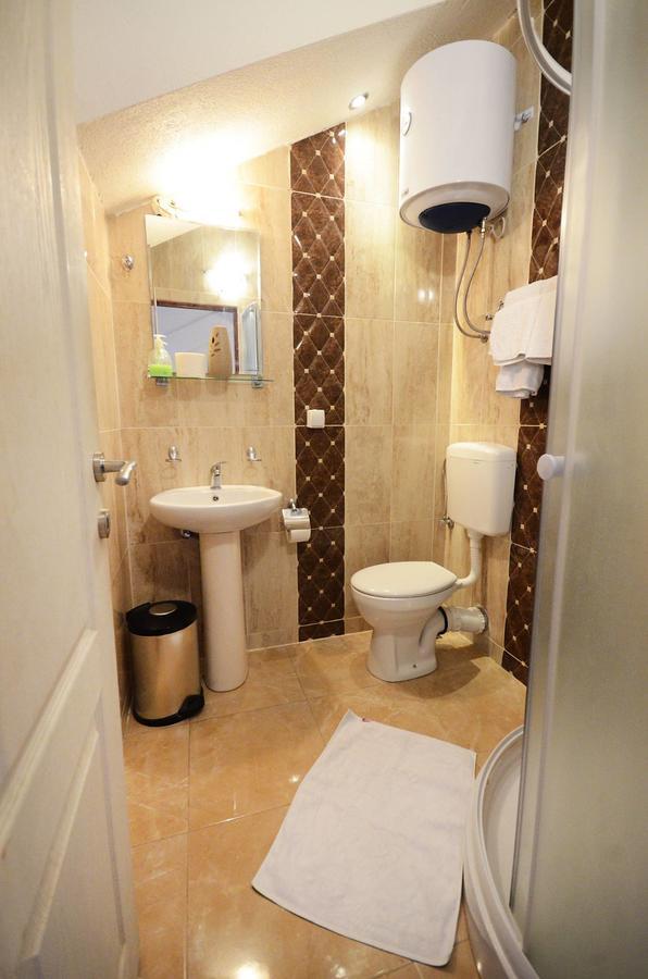 Tajami Apartments Kotor Luaran gambar