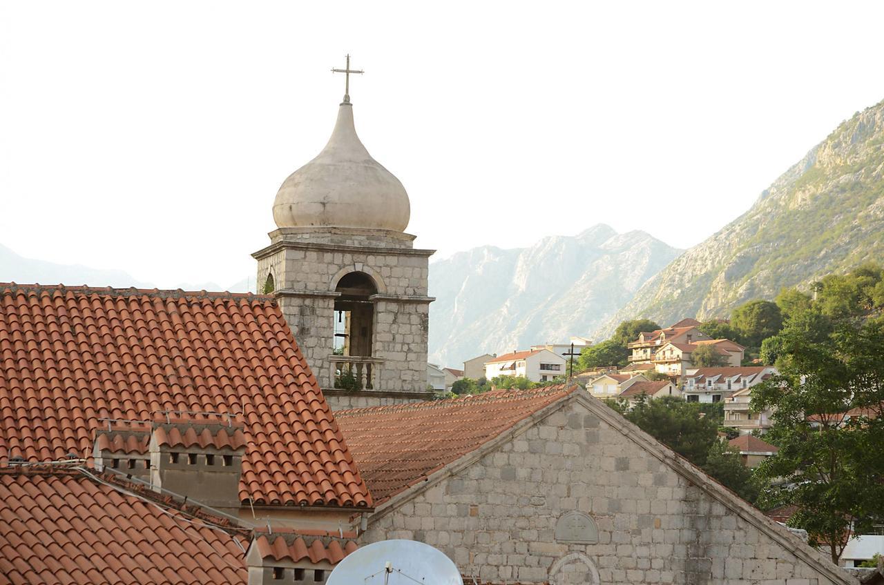 Tajami Apartments Kotor Luaran gambar