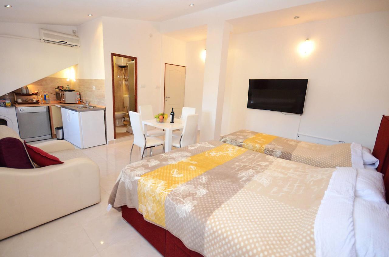 Tajami Apartments Kotor Luaran gambar