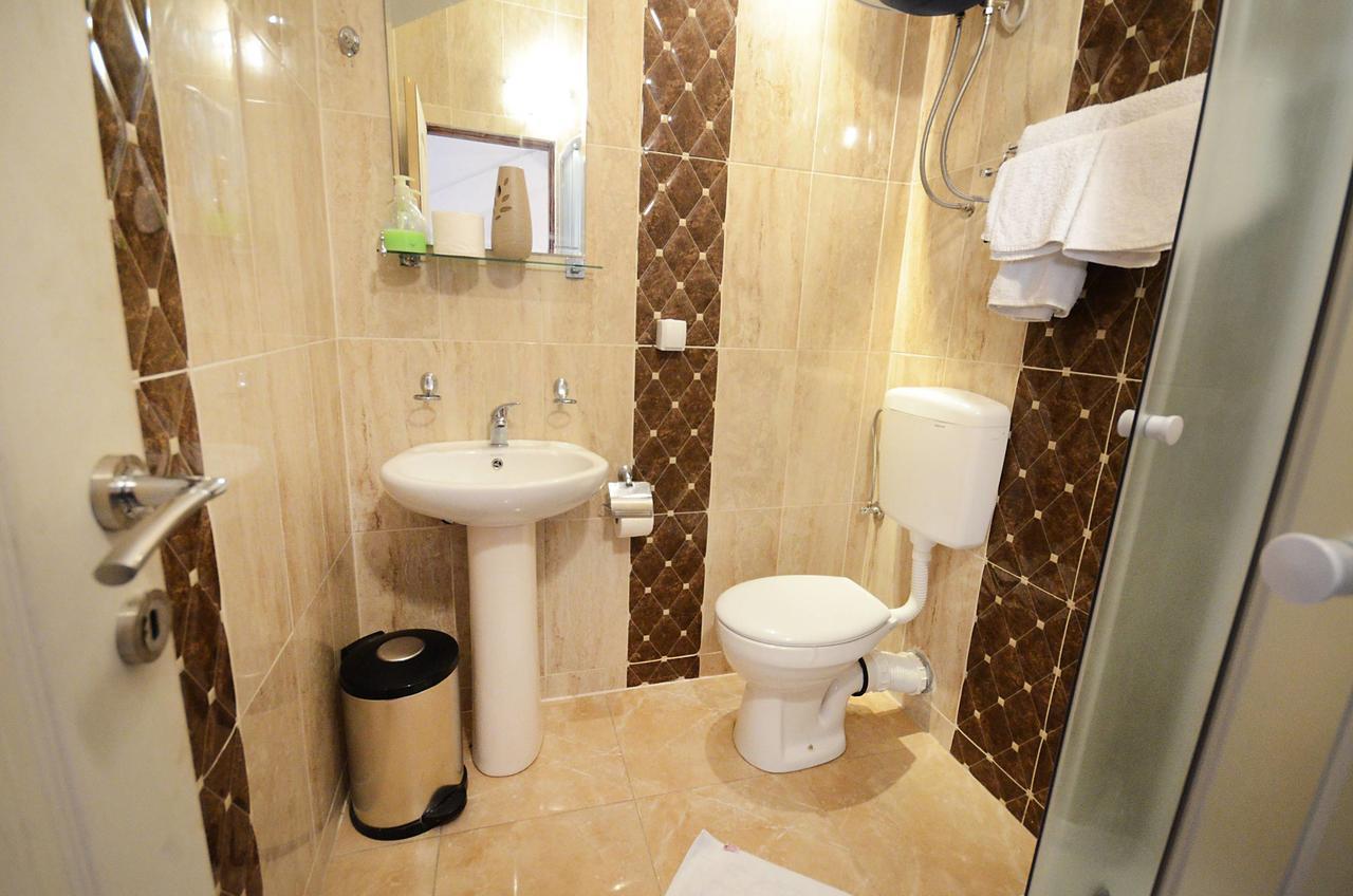 Tajami Apartments Kotor Luaran gambar