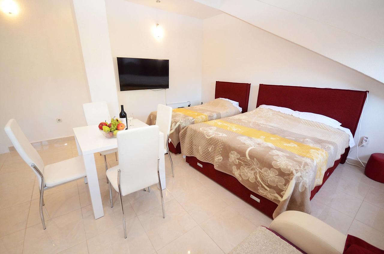 Tajami Apartments Kotor Luaran gambar