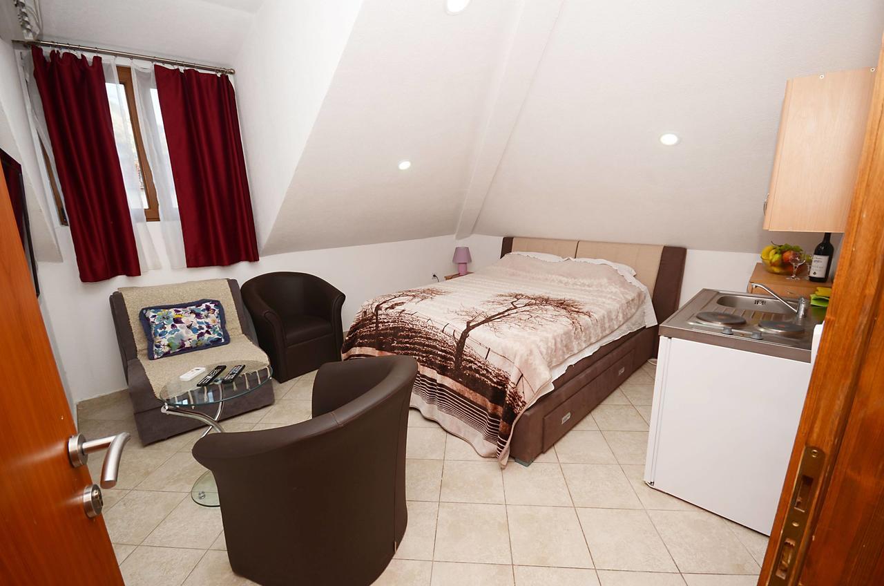 Tajami Apartments Kotor Luaran gambar